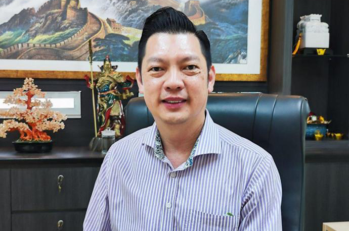 李万金